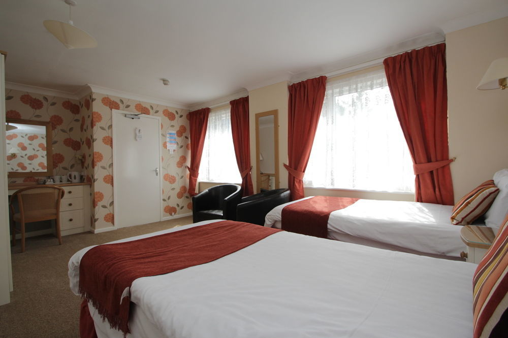 Lion Hotel & Studio Apartments Criccieth Eksteriør billede